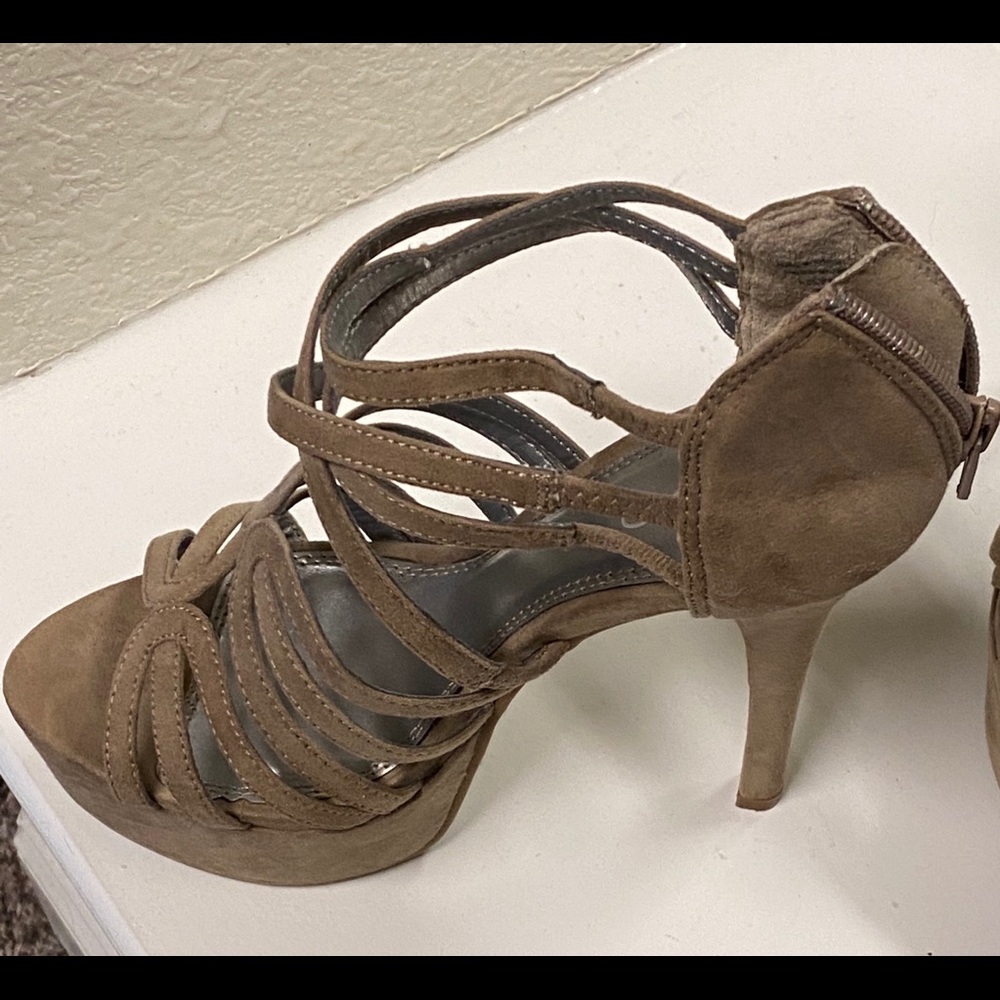 💰Aldo Sueded Tan Stiletto Heel, Size 8 - Picture 4 of 4